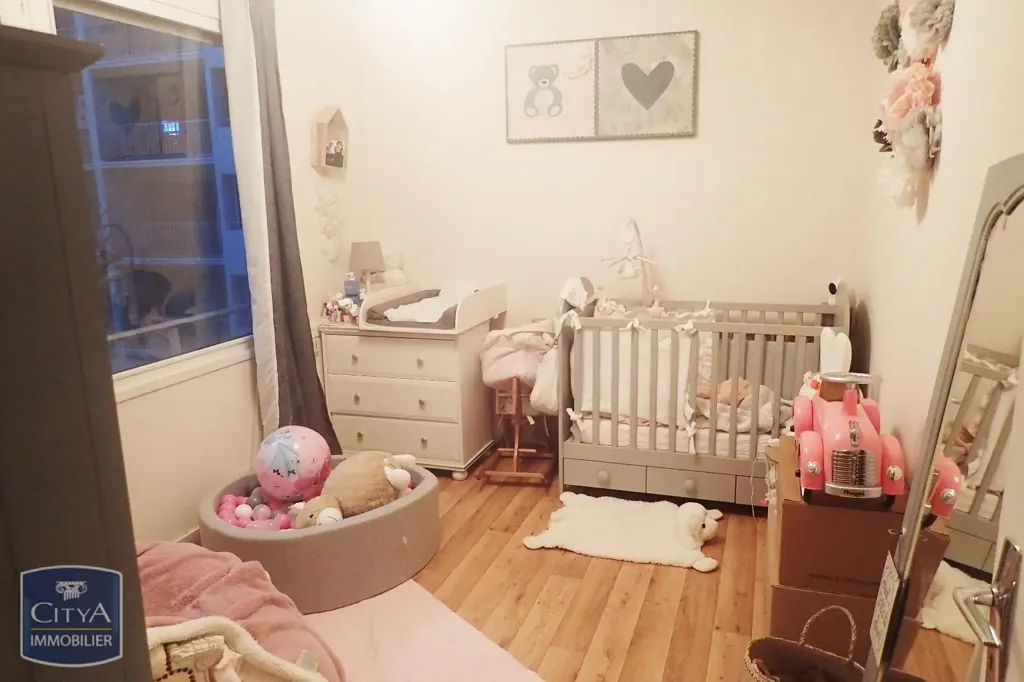 Chambres - Appartement T2 avec Parking en Centre-Ville d'Angers