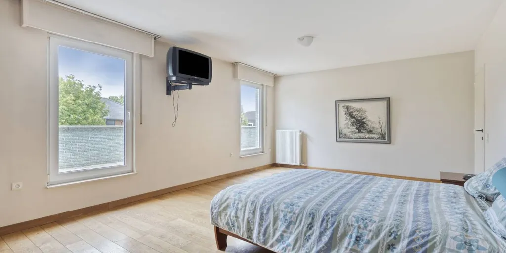 Chambres - Maison avec Espace Bureau dans le Quartier Prisé de Hoogstraten