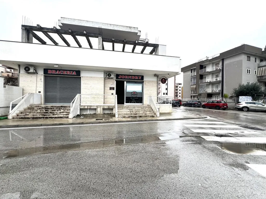 Extérieur - Commercial Space with Street Frontage in Maddaloni