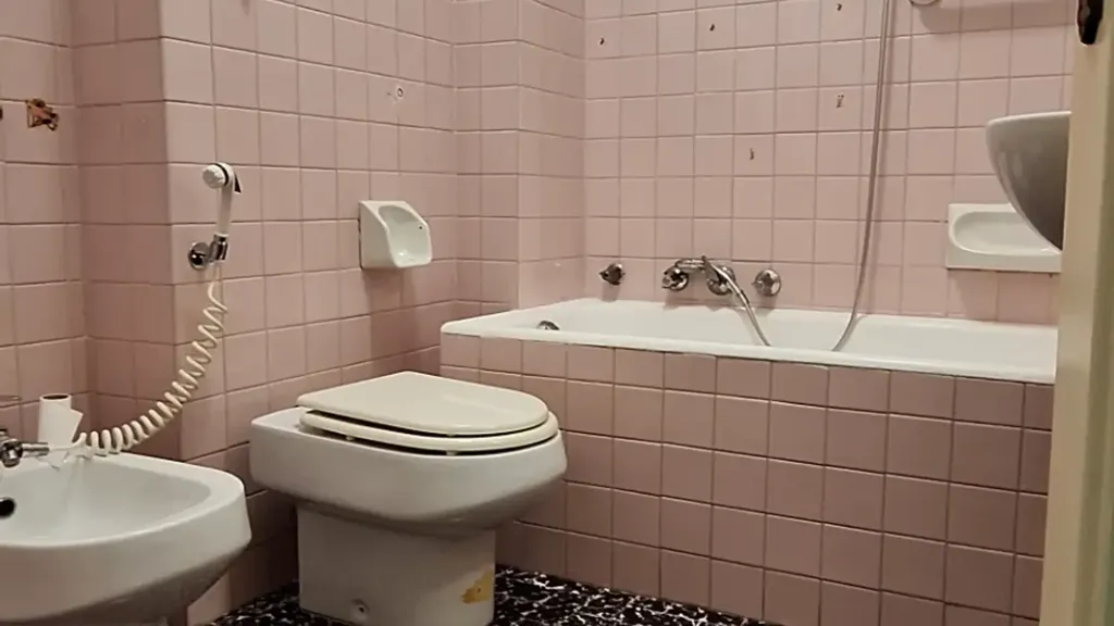 Salles de bain - Apartment with Balcony in Ancona