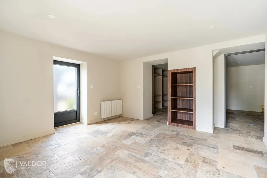 Pièces - Maison Rénovée avec Jardin à Blacé
