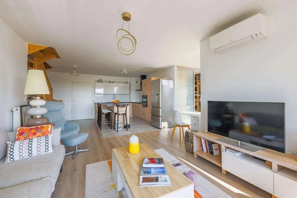 Séjour - Duplex avec Terrasse Sud dans Résidence 2020