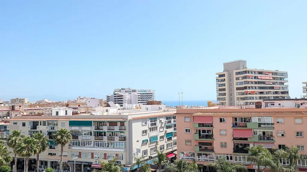 Rõdu - 2-Bedroom Apartment with Pool in Torremolinos Centre