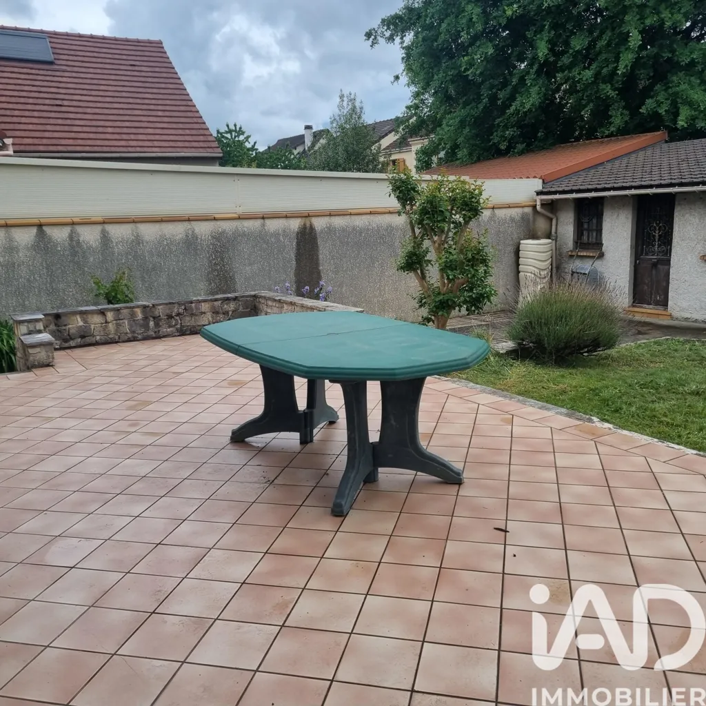 Jardin - Maison avec Jardin et Terrasse à Tremblay-En-France