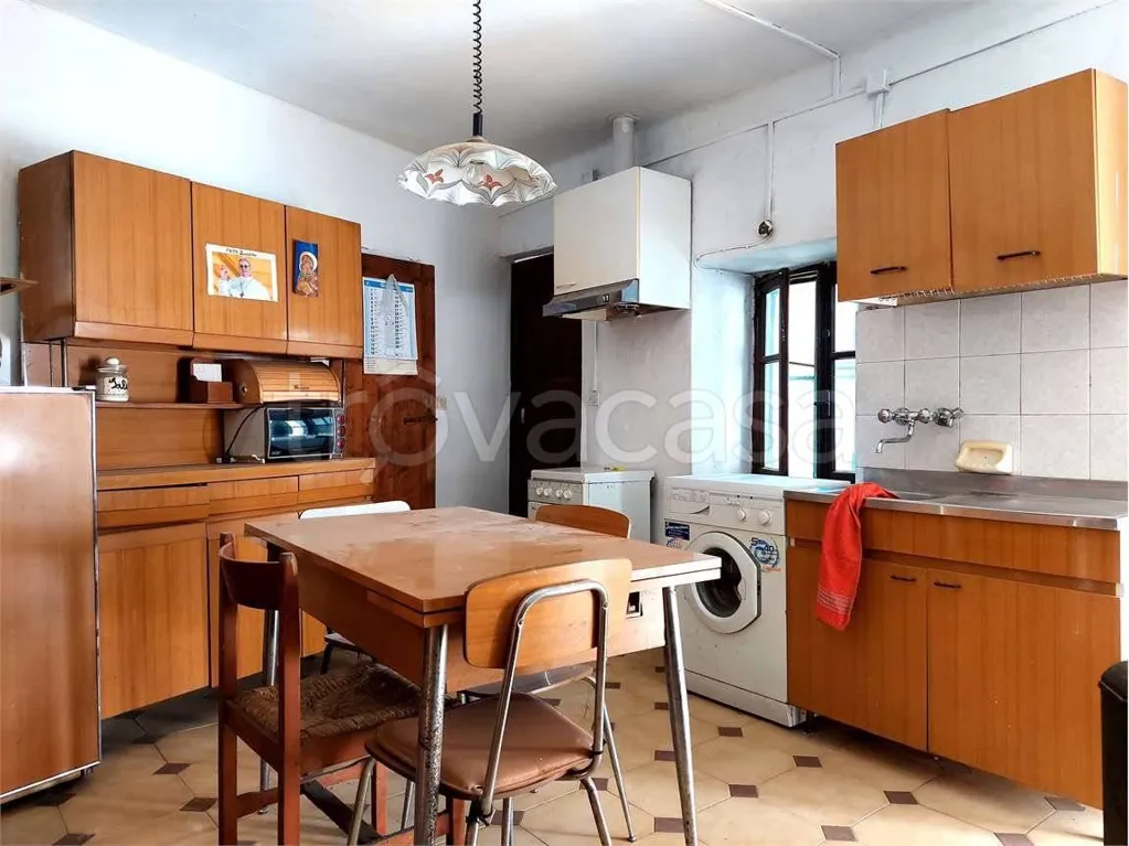Köök - Apartment with Attic Bedroom in Garessio
