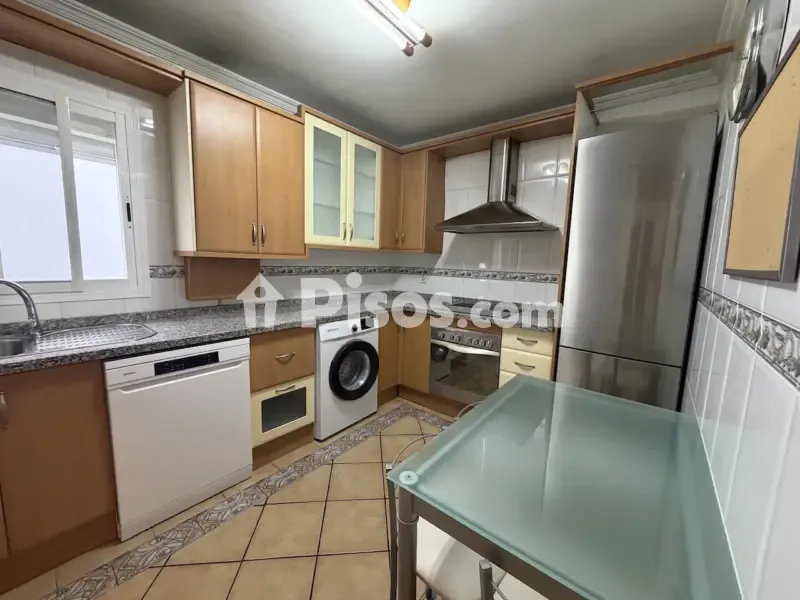 Kitchen - Spacious Central Flat with Balcony in Calle de la Acequia