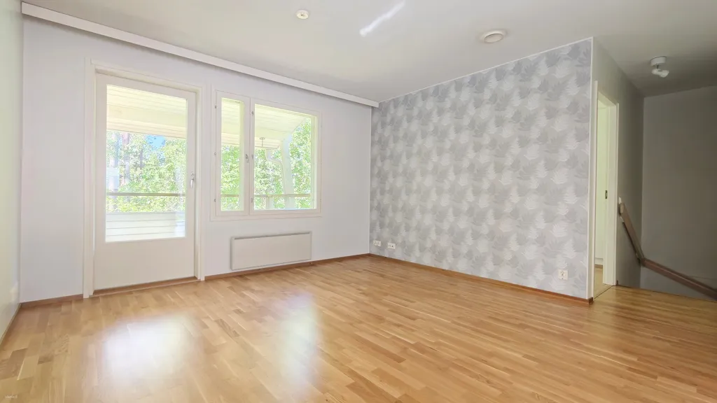Pièces - End-Terrace Flat with Garden in Lohja