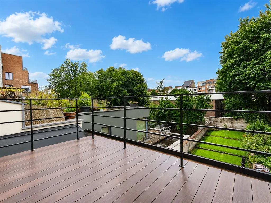Terrace - Triplex Apartment with Terrace in Uccle