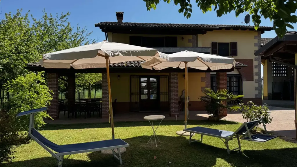 Terrasse - Rustic-Style House with Large Garden in Oviglio