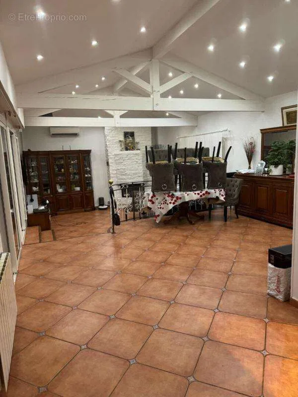 6-room house in Allauch