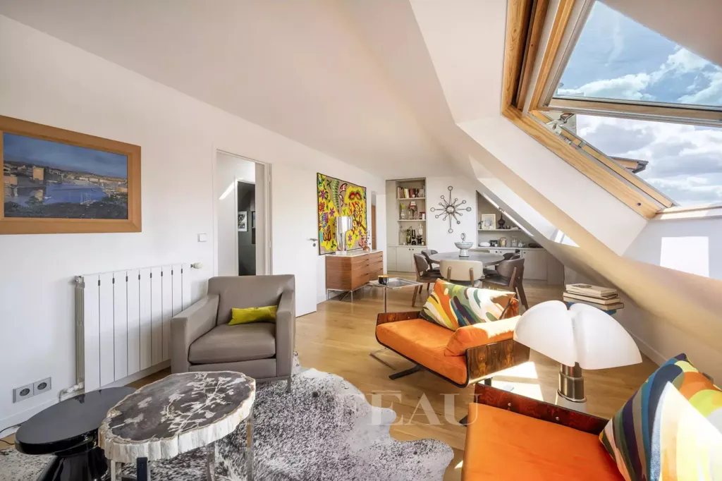 Elutuba - Renovated Parisian Apartment with Panoramic Views