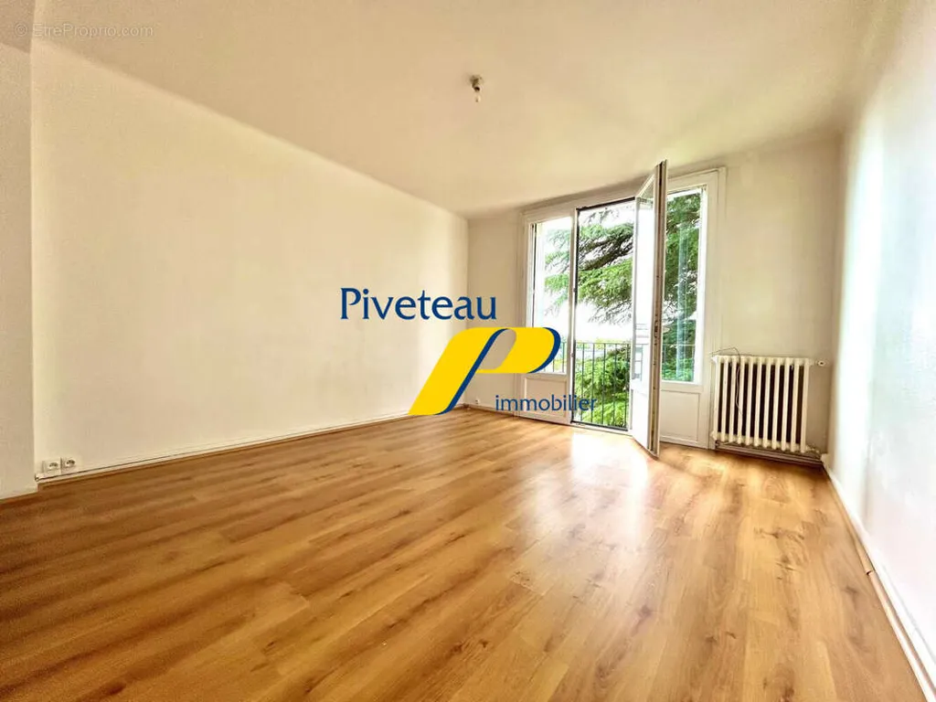 Séjour - Appartement 3 Pièces avec Ascenseur à Nantes