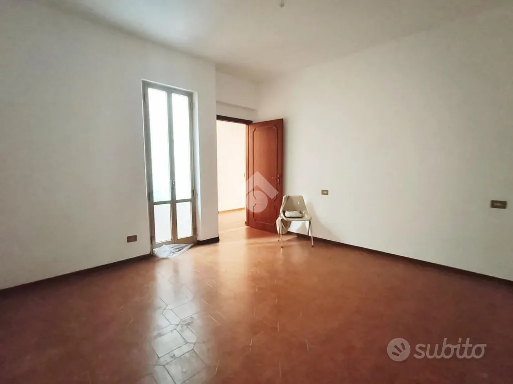 Toad - Historic Townhouse with Courtyard in Sigillo