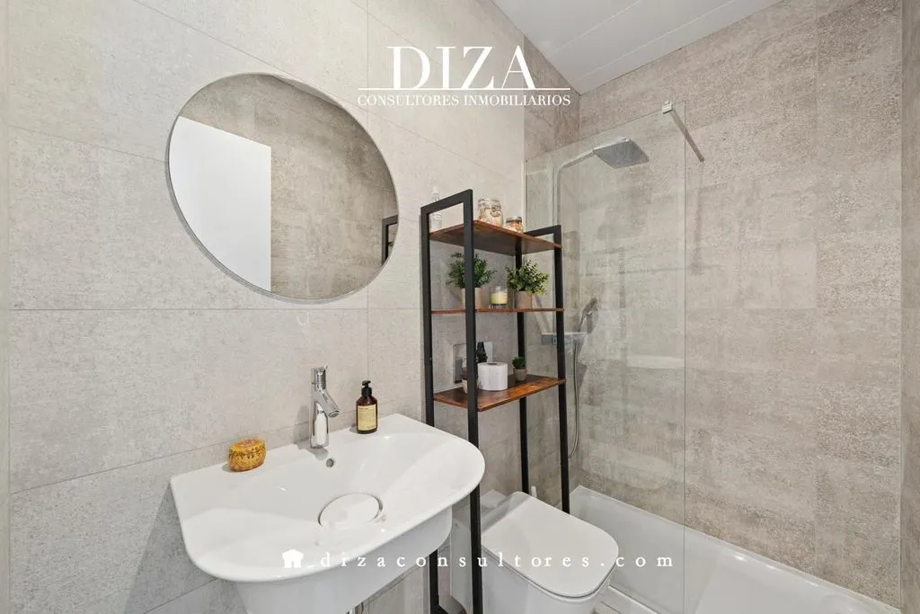 Salles de bain - Luxury Villa with Pool in Alcobendas