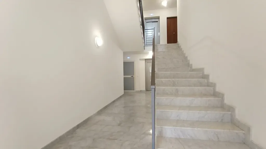 Pièces - Mansarded Flat with Solar Panel in Solofra