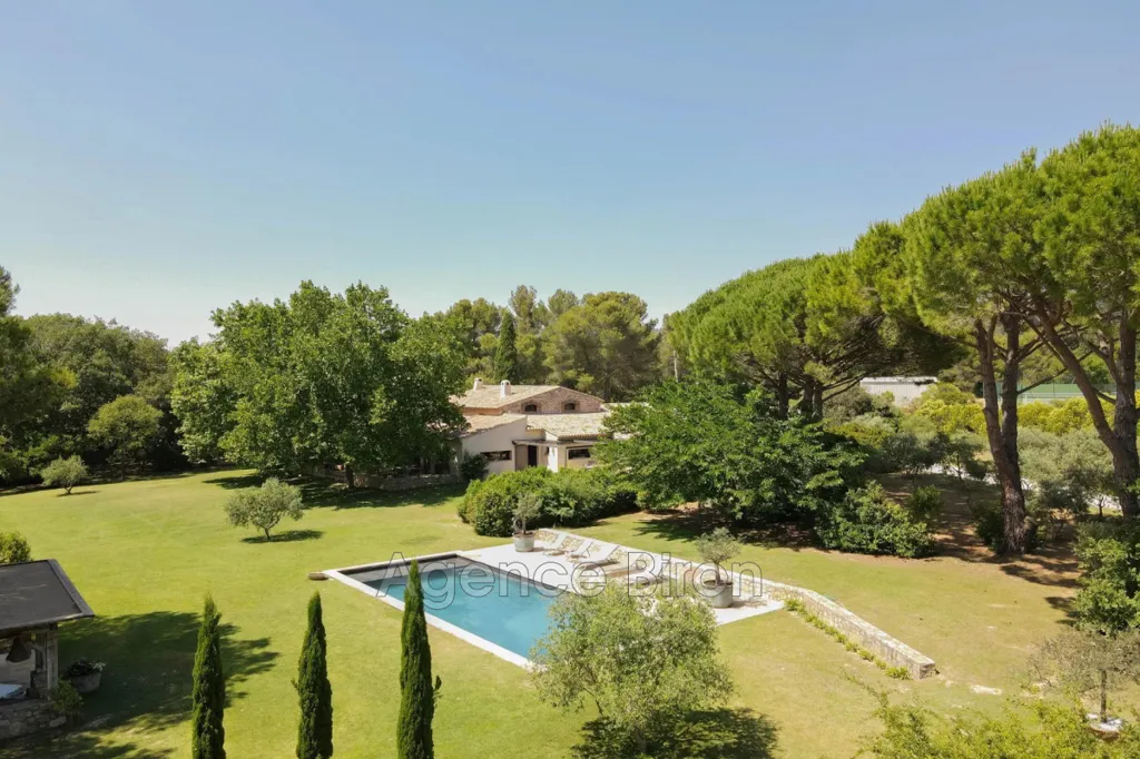 Vue aérienne - Villa Luxueuse avec Piscine à Puyricard