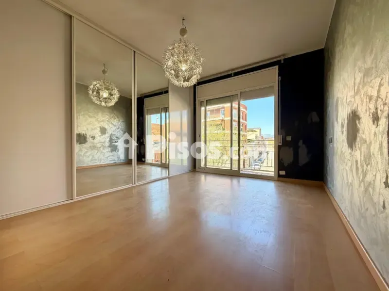 Chambres - Reformed Flat with Balcony in Sabadell
