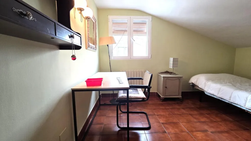 Chambres - 4-Bedroom Flat with South/East Orientation in Ávila