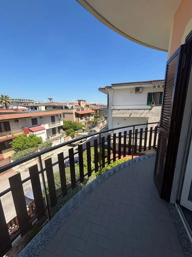 Balcon - Villa with Terrace in Melito di Napoli