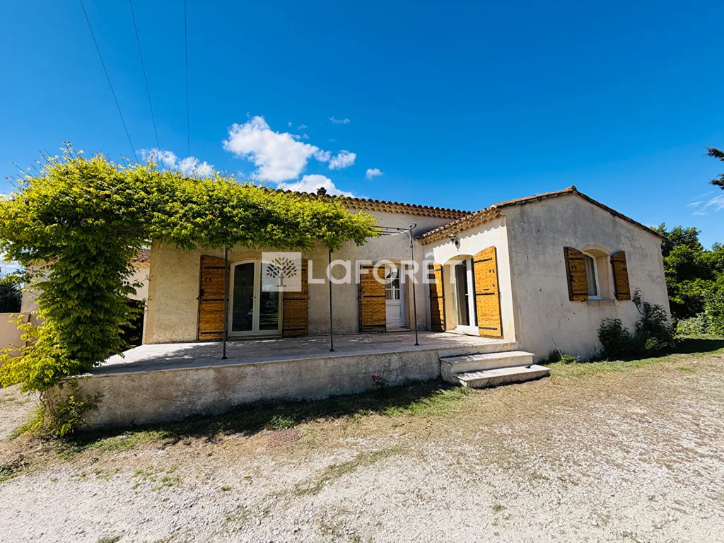 Exterior - Contemporary Villa with Terrace in Velleron