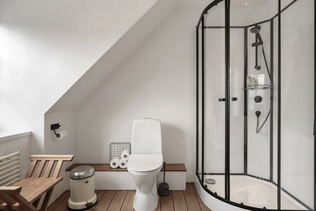 Salles de bain - Maison 6 pièces à Holbæk