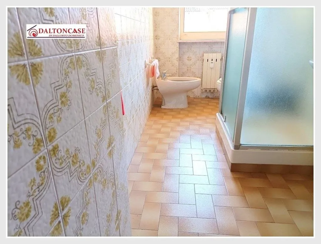 Vannitoad - Spacious Apartment with Balcony in Fossano