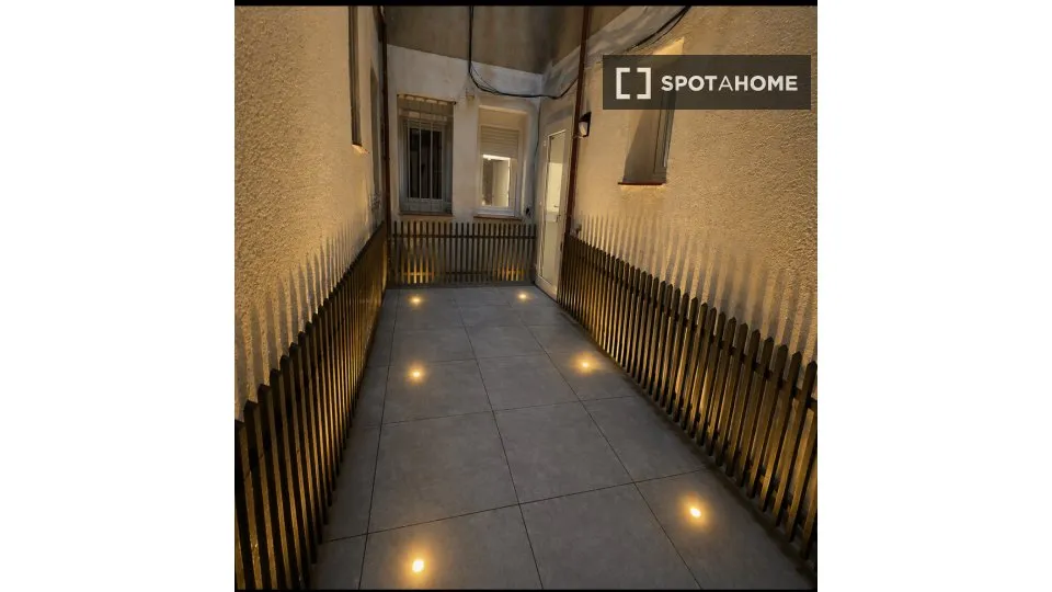 Entrée - Amueblado Flat with Terrace in Palacio, Madrid