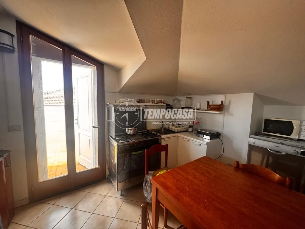 Köök - Two-Level Apartment with Terrace in Comacchio Centre