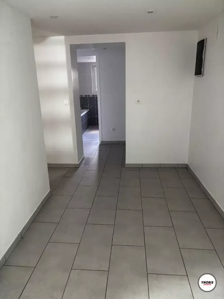 hallway_entrance