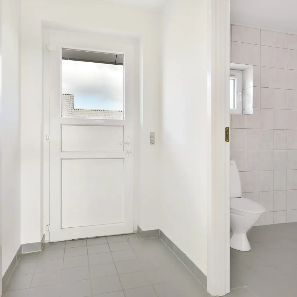 Vannitoad - Two-Bedroom Terraced House in Kongerslev