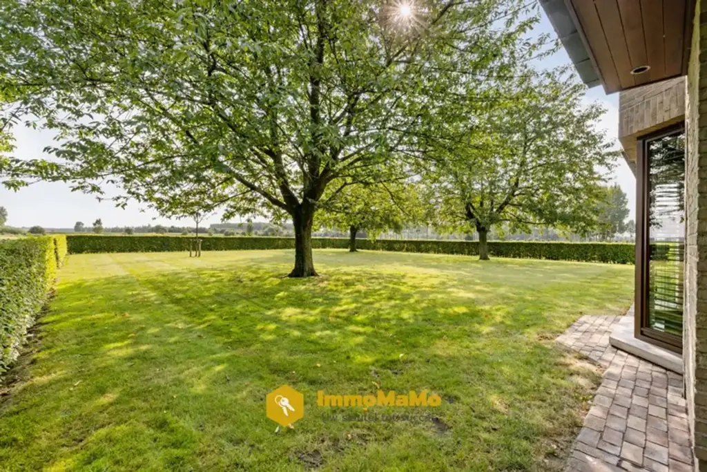 Jardin - Villa avec Piscine Intérieure et Écuries à Mendonk