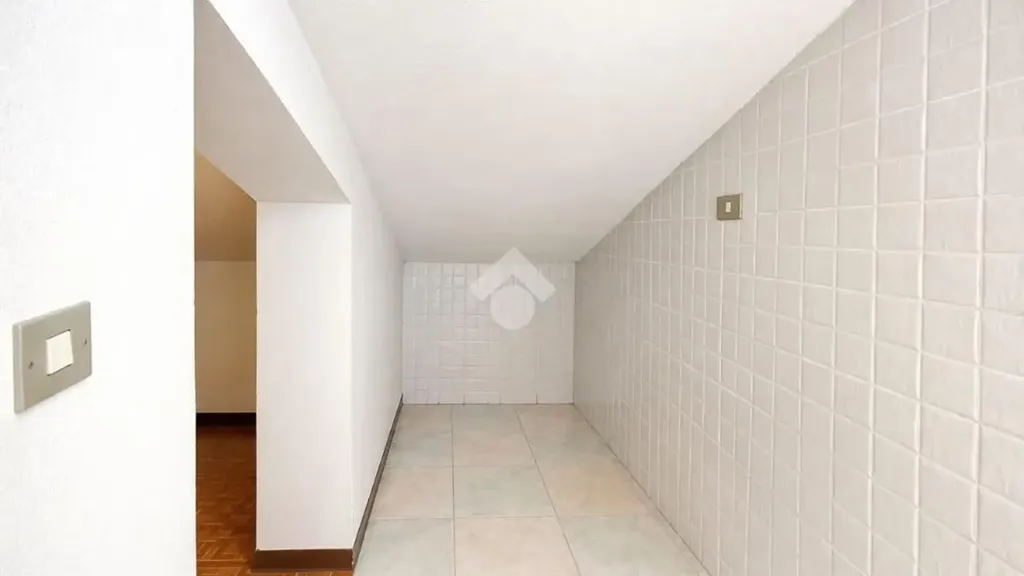 hallway_entrance