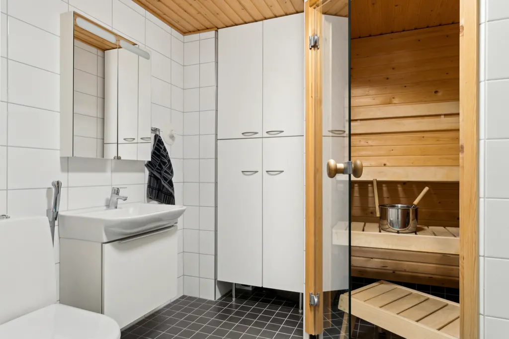 Bagni - Modern Flat with Private Yard in Espoo