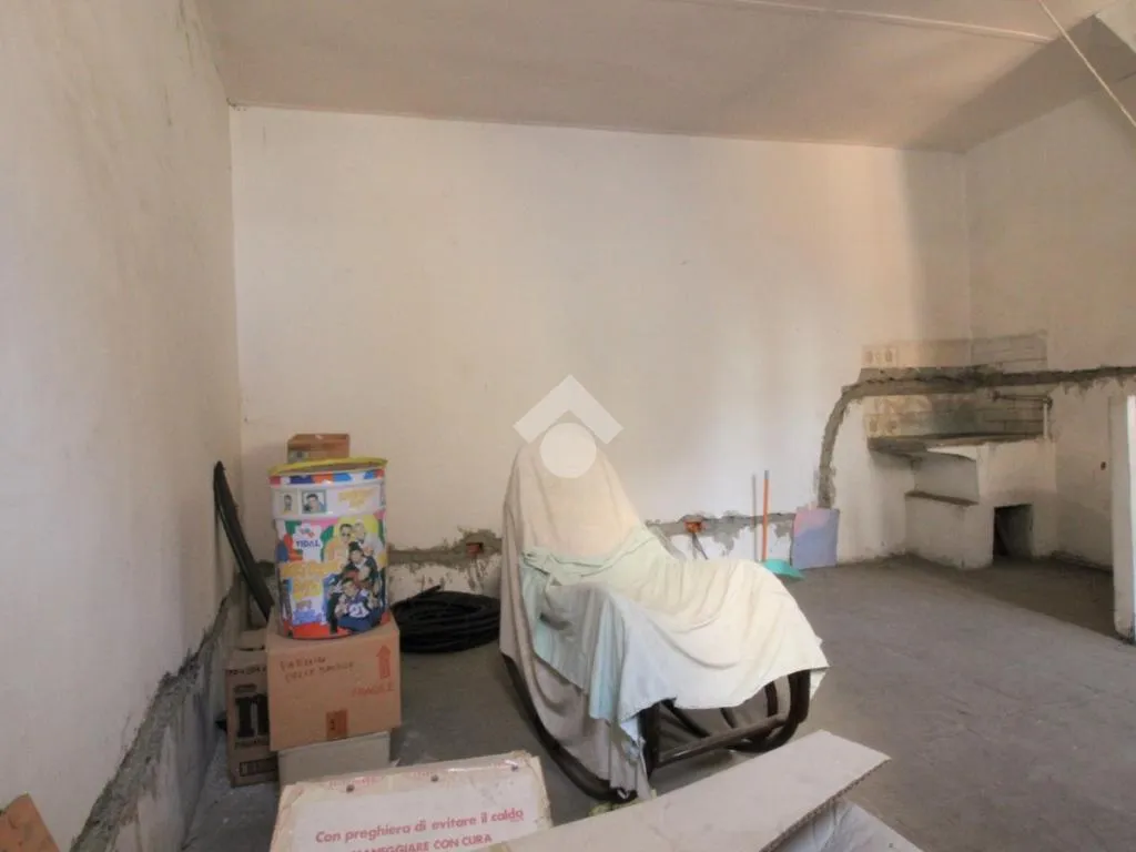 Lavanderia - Three-Bedroom Apartment in Historic Centre, Nicastro