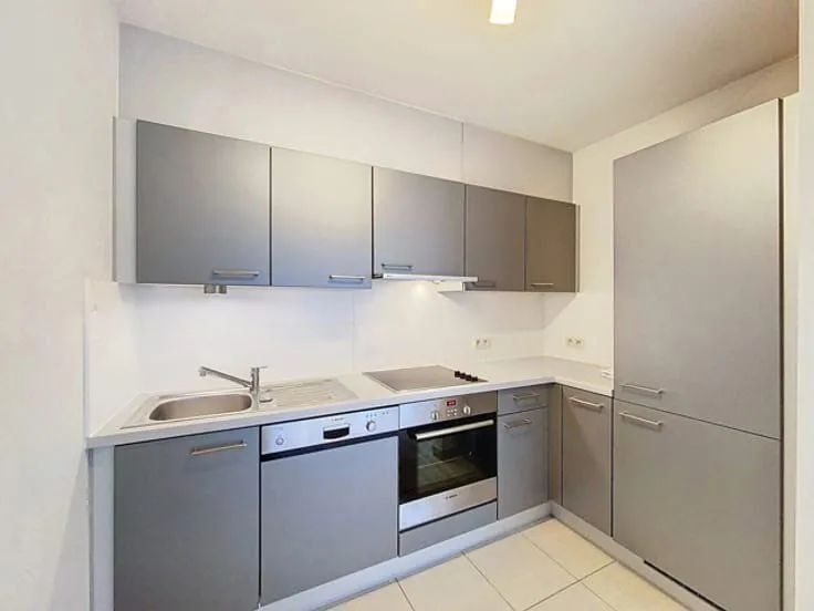 Köök - Flat with Balcony and Parking in Central Location