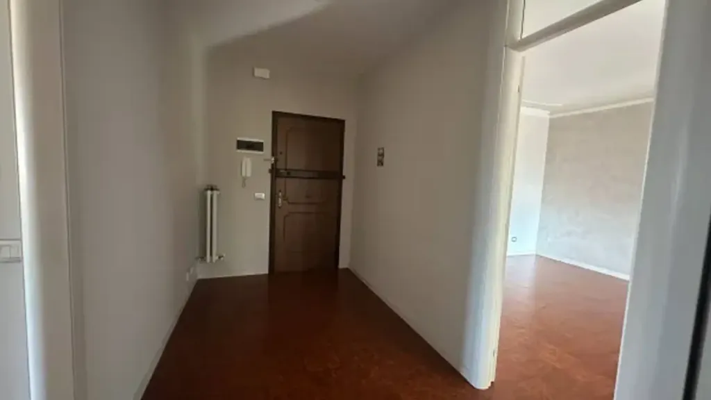 Hallway - Rustic-Style Apartment with Balcony in Vignola