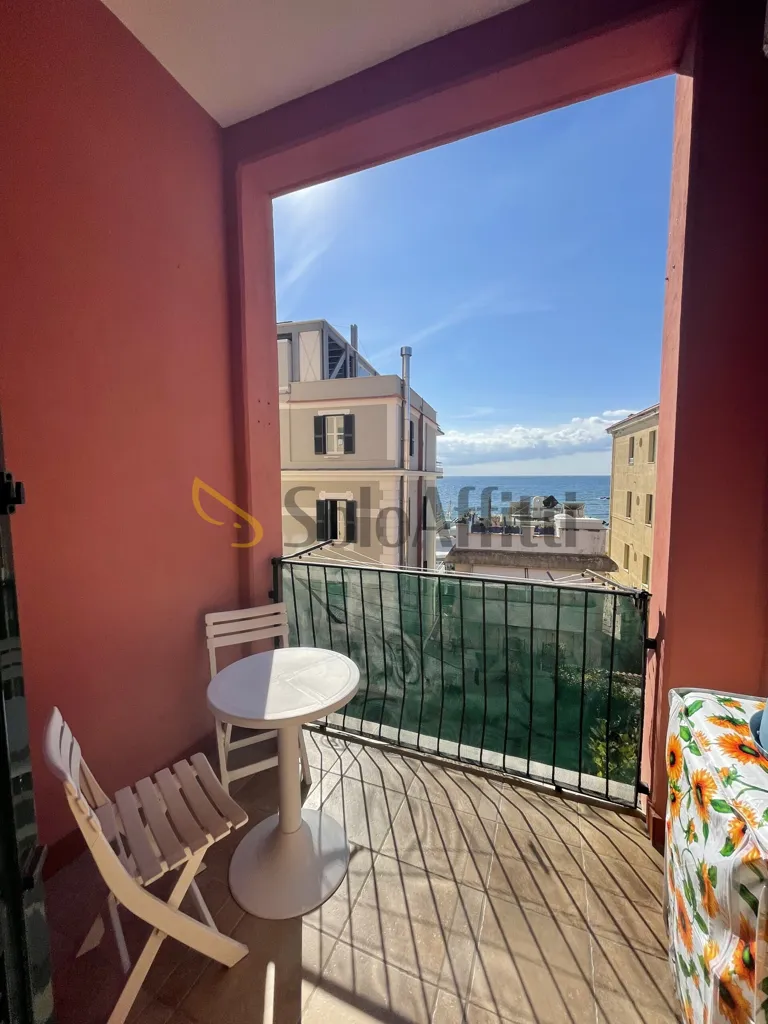 Rõdu - Sea View Apartment in Anzio Centre