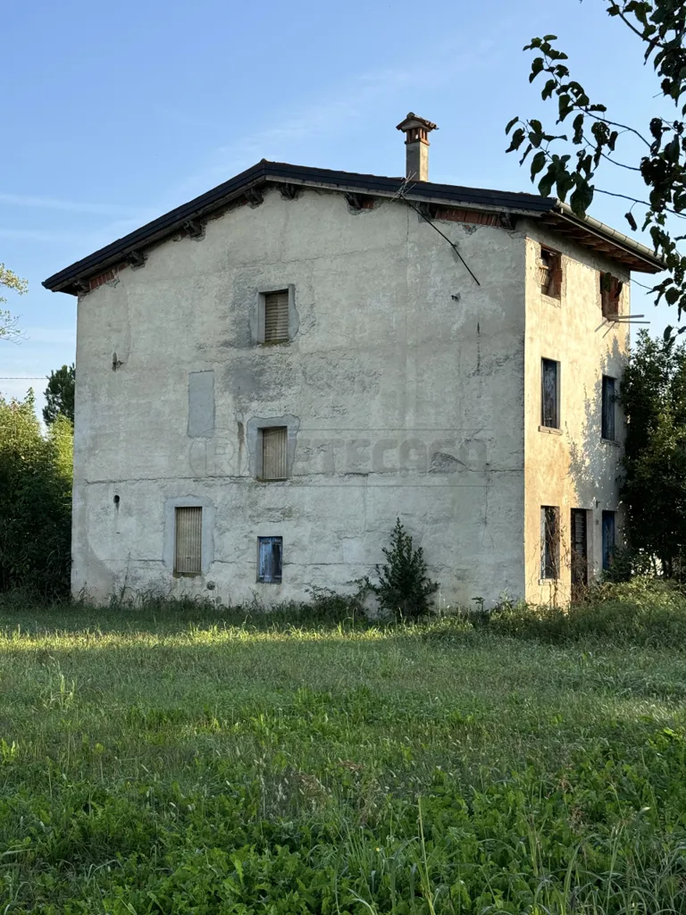 Extérieur - Casale with Agricultural Land in Sandrigo