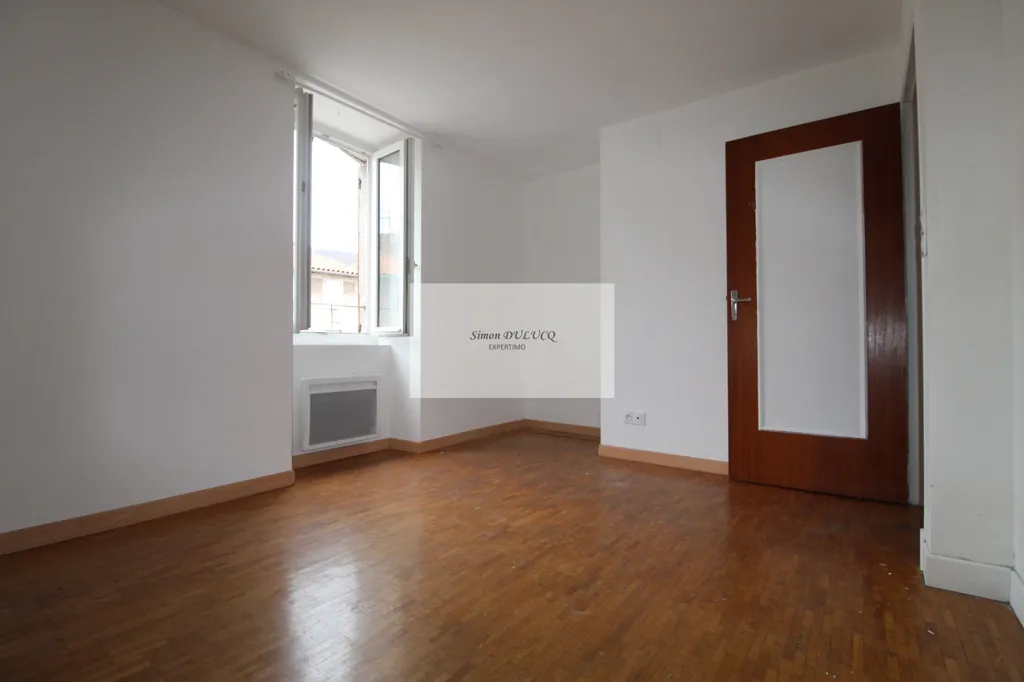 Pièces - Ensemble Immobilier avec Local Commercial à Saint-Affrique