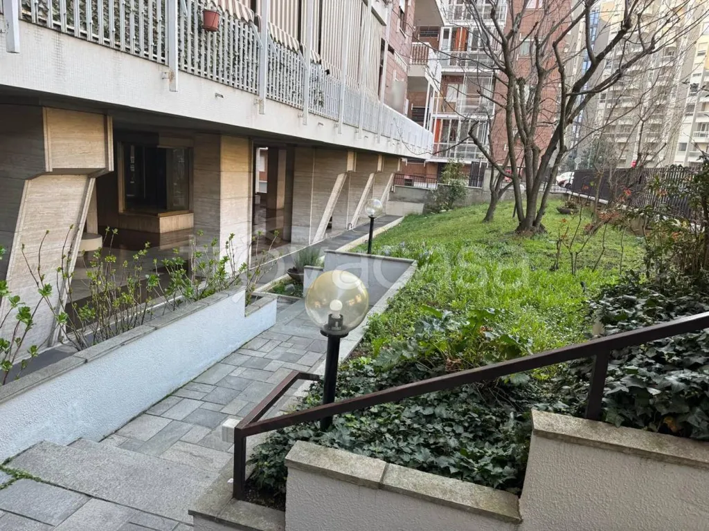 Garden - Bright Apartment with Balcony in Turin