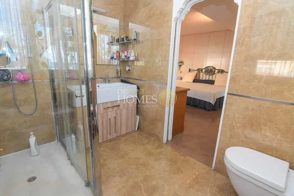 Vannitoad - Beachfront Flat with Direct Beach Access in Torrox