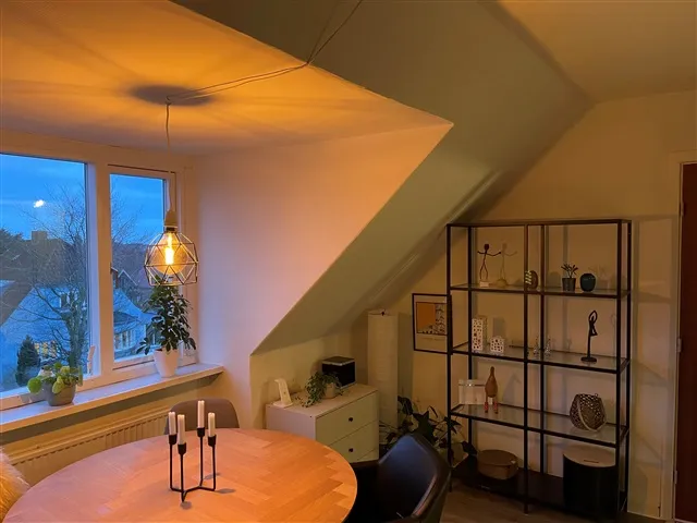 Söögituba - Renovated Apartment with Balcony in Aabyhøj