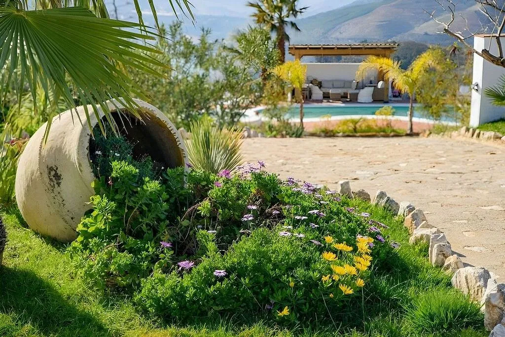 Aed - Rustic Villa with Pool in Manilva