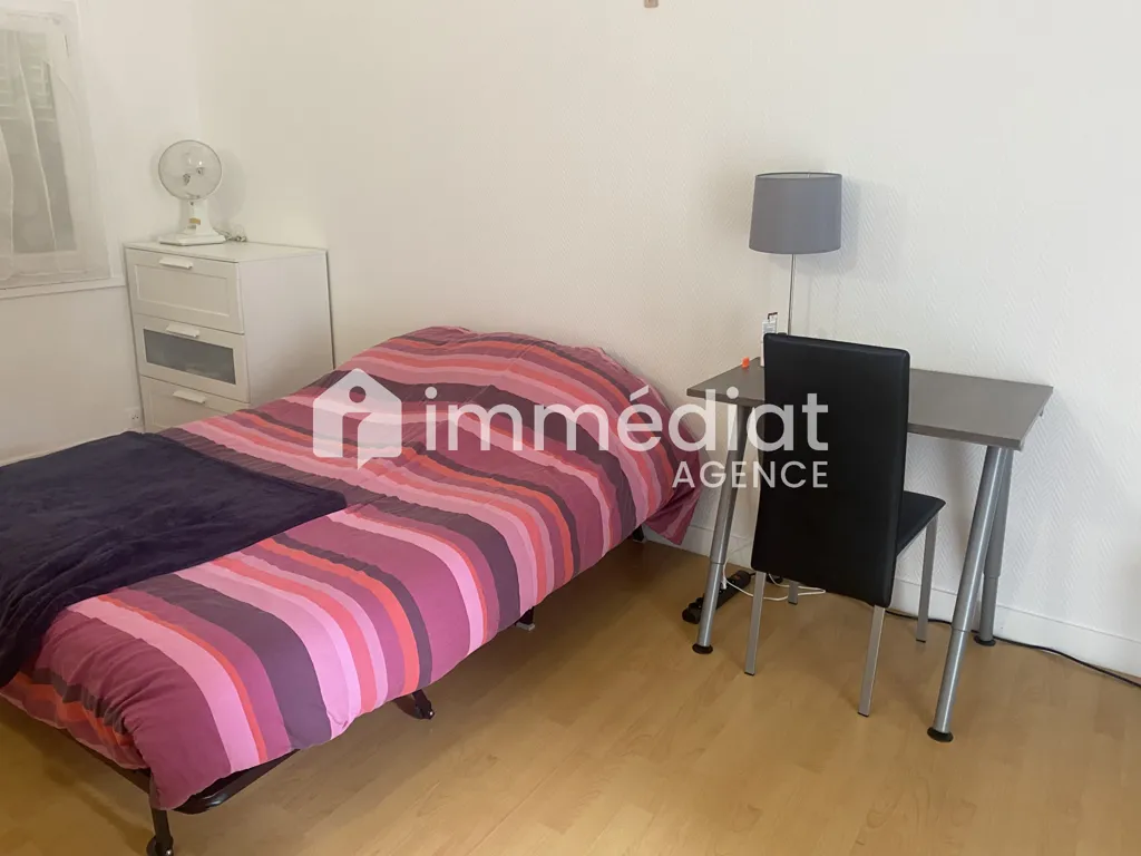 Chambres - Appartement 1 Pièce Proche RER A à Rueil-Malmaison