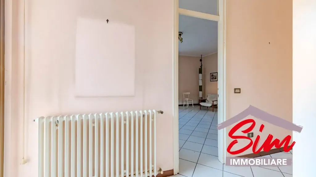 Esik - Restoration Villa with Garden in Romentino
