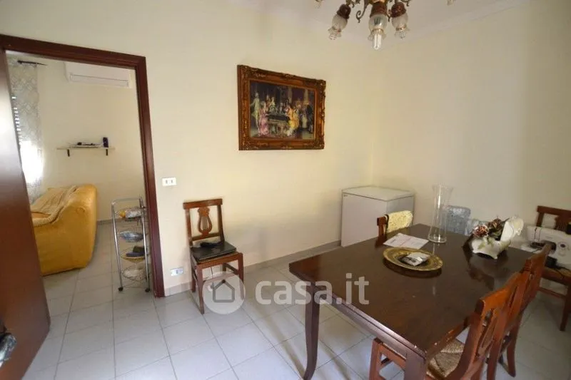 Salle à manger - Independent House with Triple Aspect in Lavello
