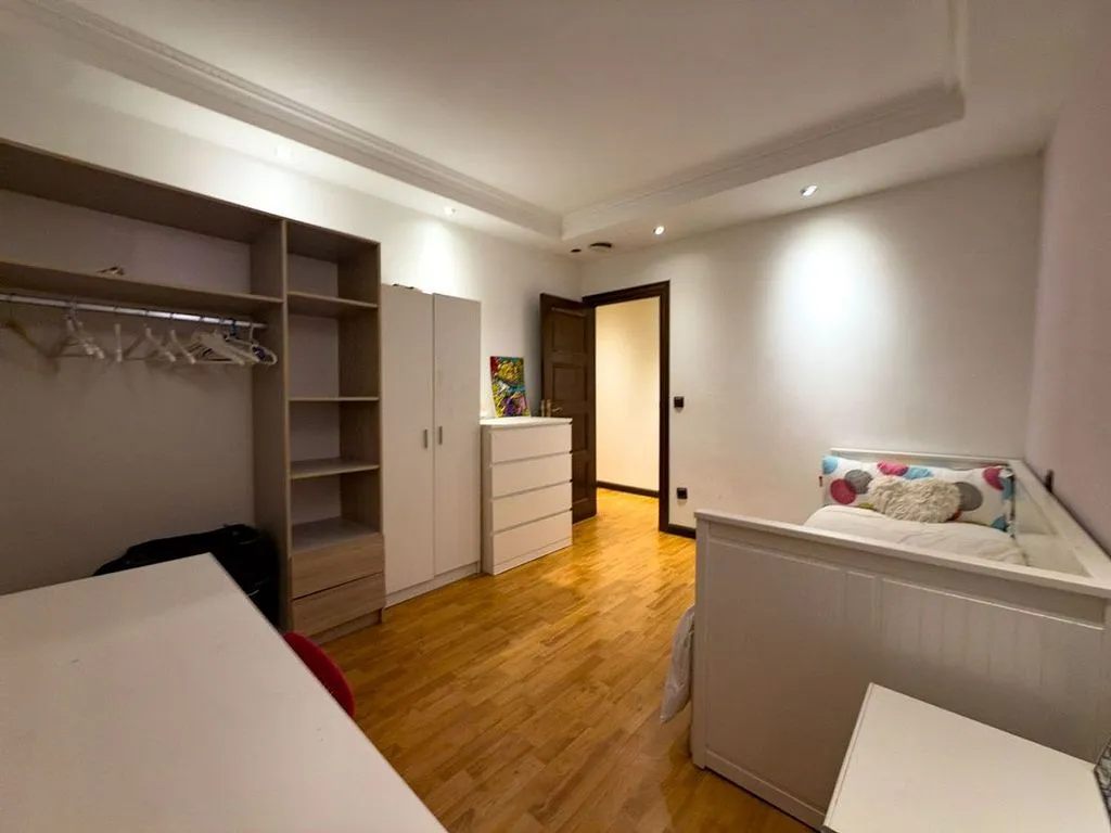 Chambres - Apartment with Garage in Lovaina, Vitoria