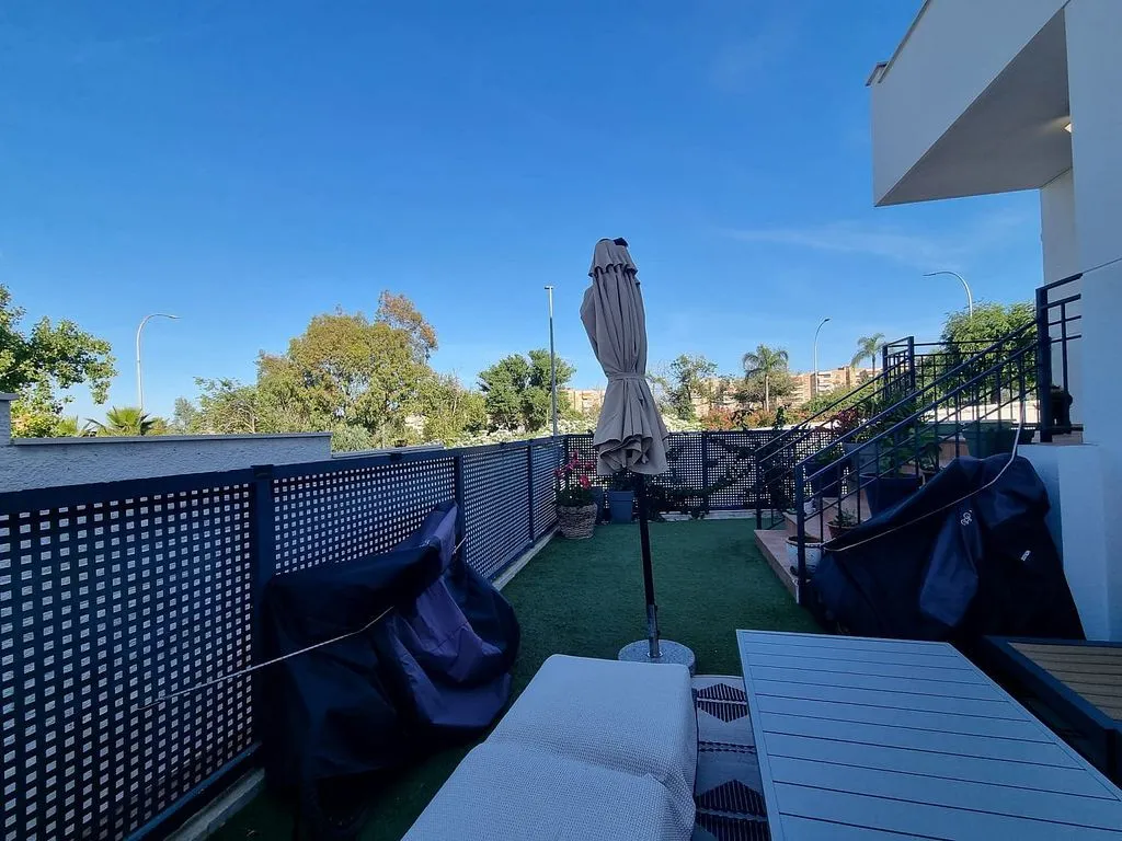 Terrace - Pareado with Pool and Terrace in Torremolinos