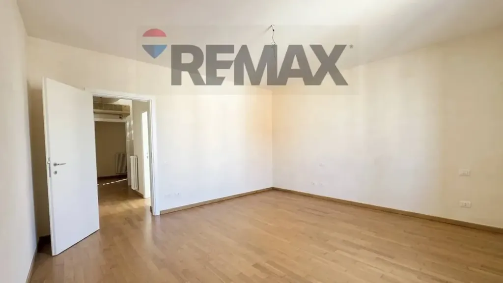 Toad - Rustic Duplex with Box in Novellara