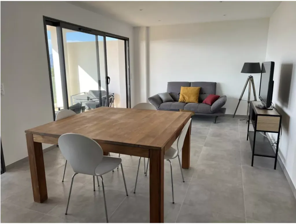 Söögituba - Luxury Flat with Sea View in Porticcio